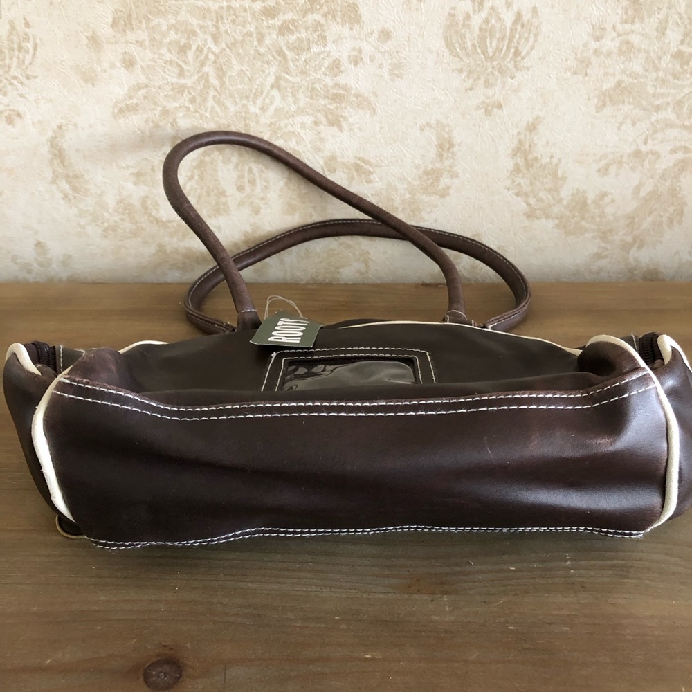 BNWT Roots handbag - Picture 4 of 8